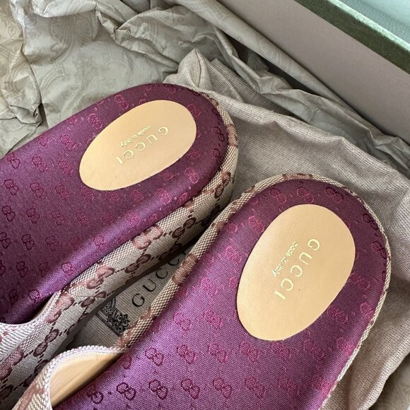 Gucci Beige and Burgundy Platform Slides - Picture 6 of 12